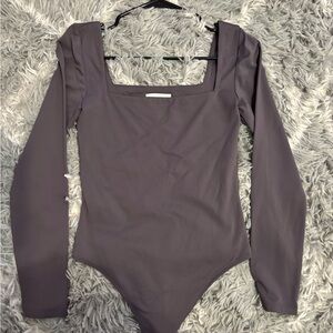 Aritzia babton Long Sleeve Square Neck Bodysuit